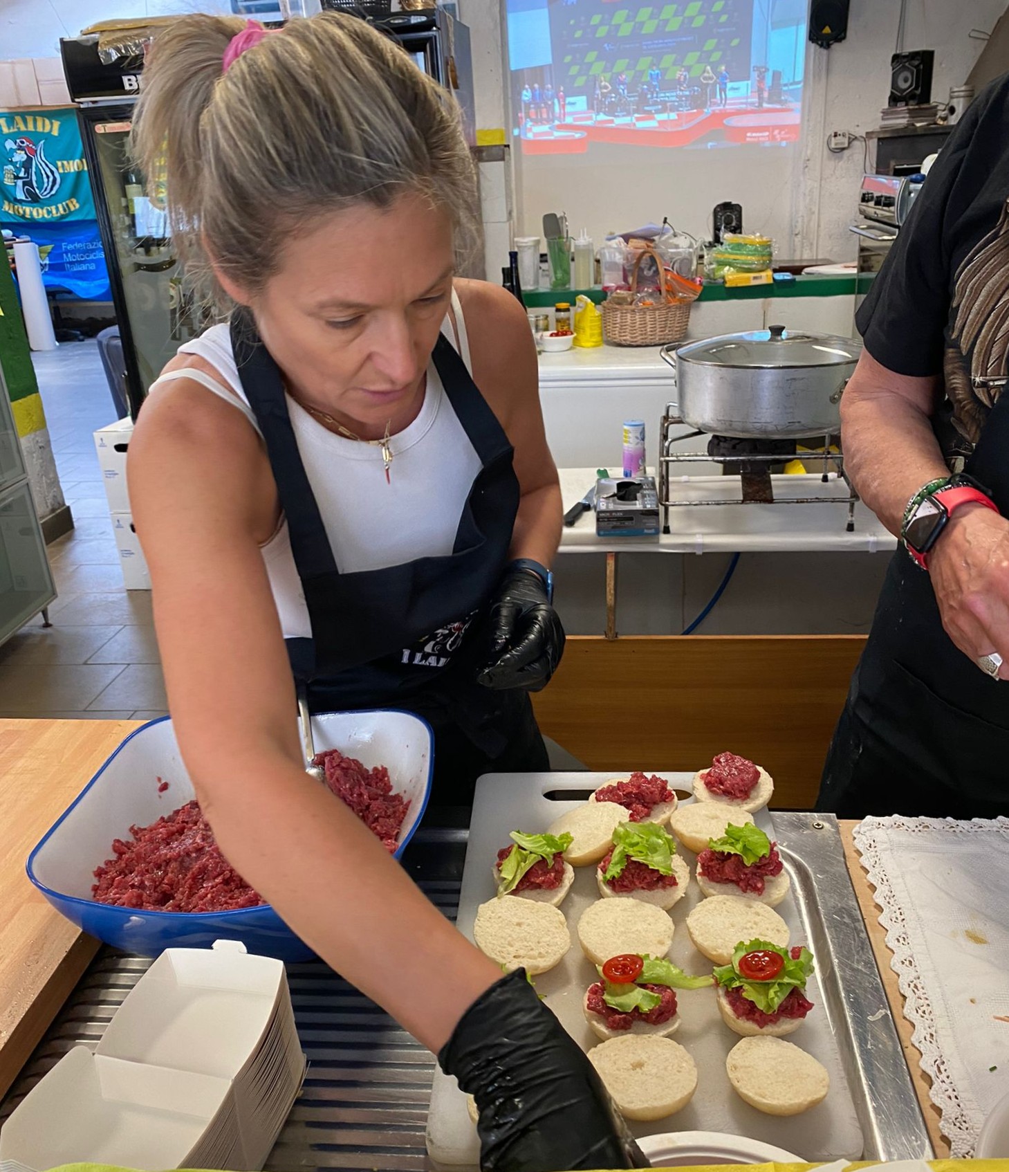 Mini burgher di tartarre con maionese alla senape